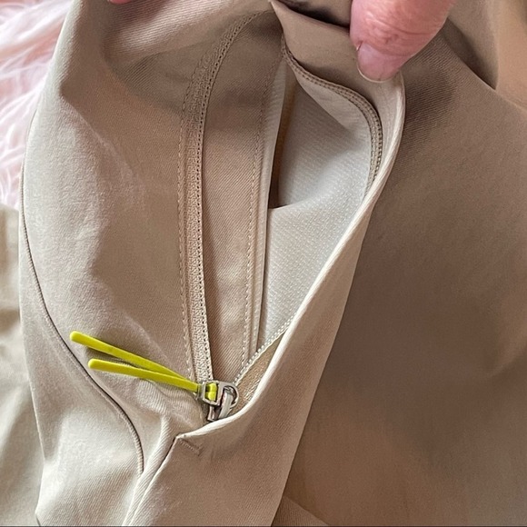 NWT LULULEMON LAB High Rise Woven Jogger in Trench - Size 2 - Picture 8 of 15